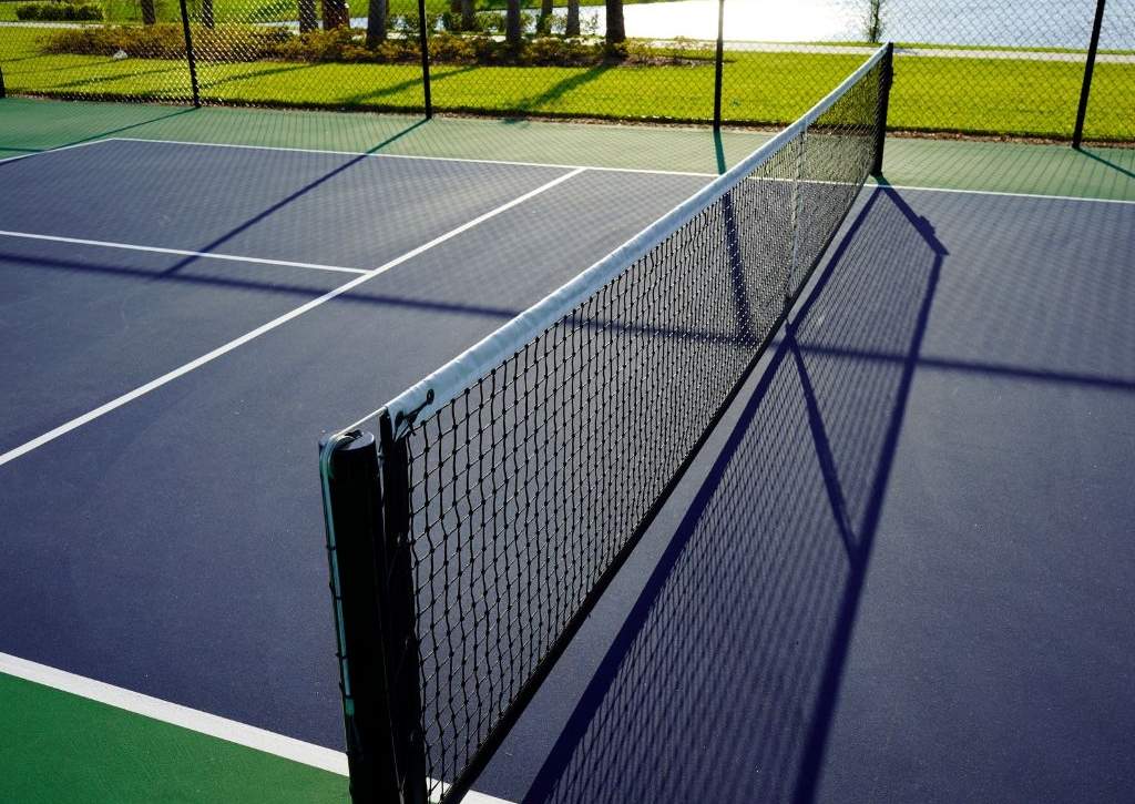 an image of an outdoor pickleball court