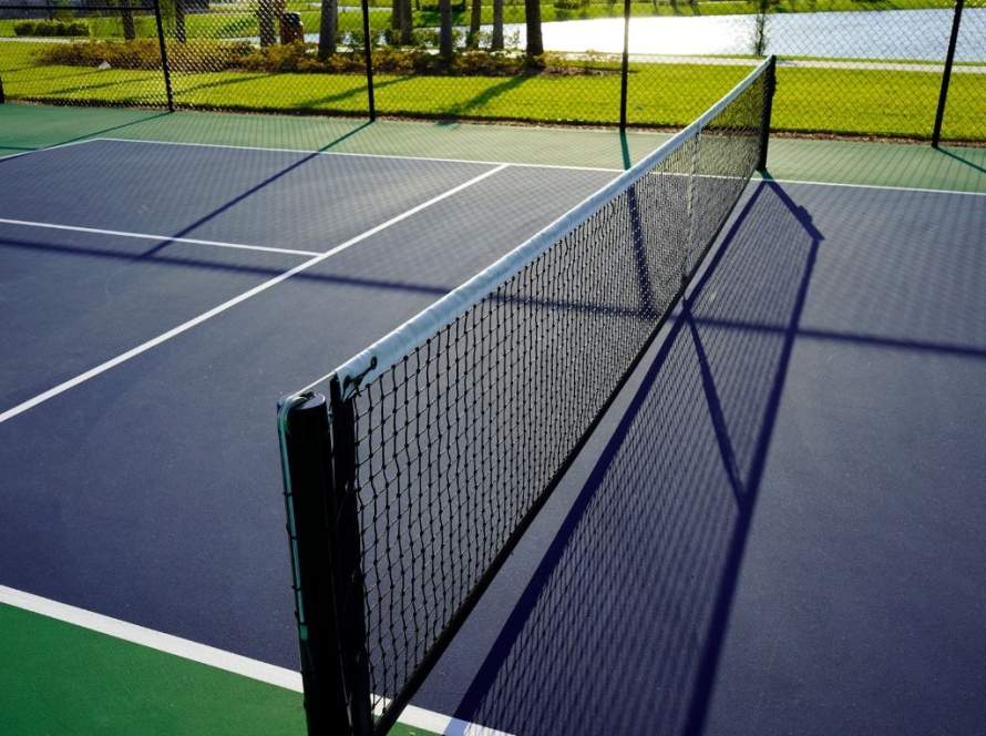 an image of an outdoor pickleball court